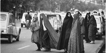 (صور) أول امرأه حصلت على رخصه قیاده بعد الثوره الإیرانیه
