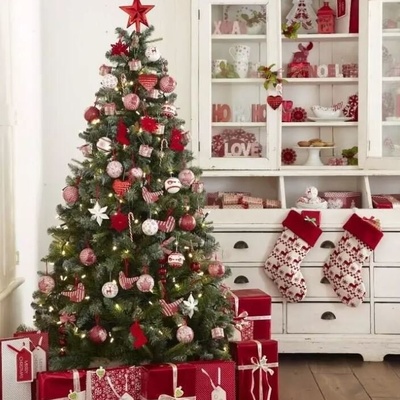 حتى شجره عید المیلاد تبین أنها إیرانیه! الکشف عن شجره عید میلاد فارسیه قدیمه فی متحف + صور