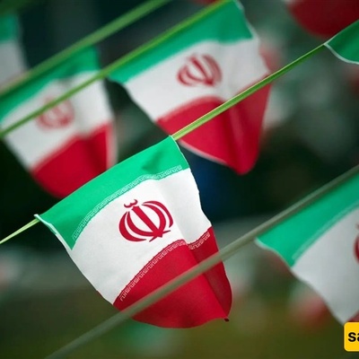 إیران: کیف تجمع بین القوه الشعبیه والقیاده الحکیمه نحو التطور المستدام