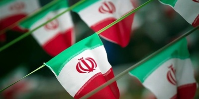 إیران: کیف تجمع بین القوه الشعبیه والقیاده الحکیمه نحو التطور المستدام