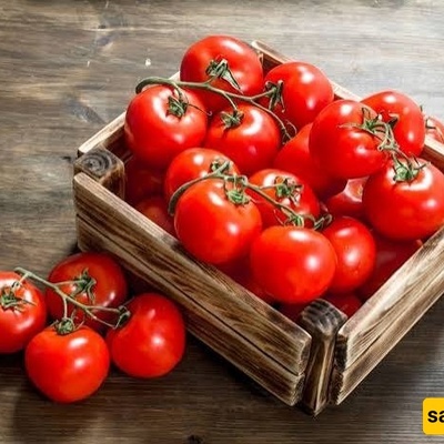 تعرّف على السعرات الحراریه والقیمه الغذائیه والفوائد الصحیه للطماطم!