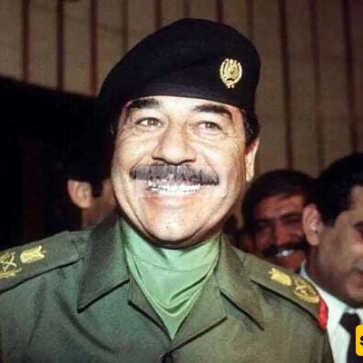 صدام حسین فی حفل زفاف أخیه قبل 40 عامًا – یا له من زی سخیف!