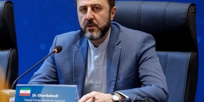 غریب‌آبادی فی بکین: ألحقنا هزائم کبیره بأمریکا والکیان الإسرائیلی
