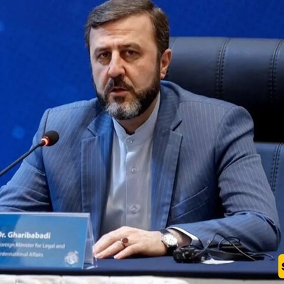 غریب‌آبادی فی بکین: ألحقنا هزائم کبیره بأمریکا والکیان الإسرائیلی