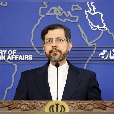 لا أحد یمکنه حرمان إیران من برنامجها النووی السلمی" – دبلوماسی رفیع یحذر الغرب