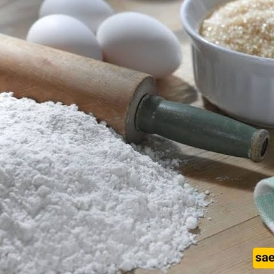 بدائل الدقیق الأبیض للکیک: من دقیق الشوفان إلى دقیق اللوز