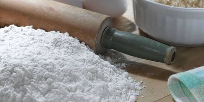 بدائل الدقیق الأبیض للکیک: من دقیق الشوفان إلى دقیق اللوز