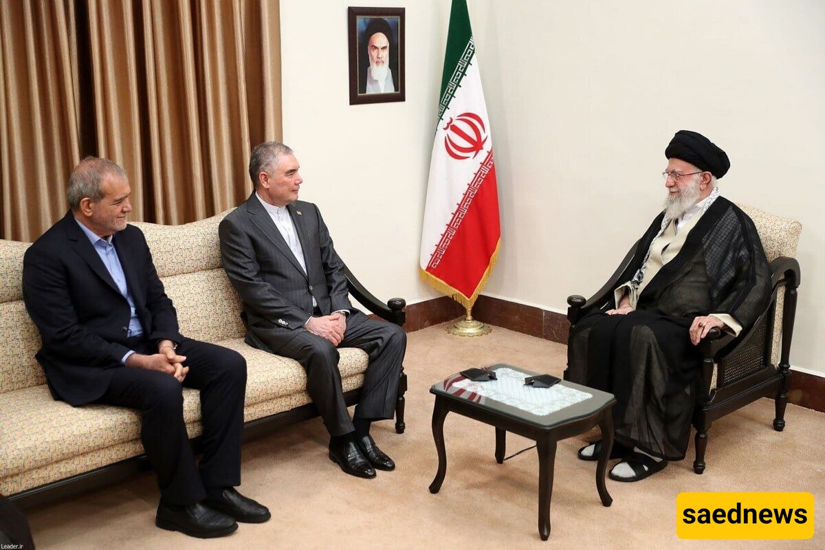 بزشکیان مع الخامنئی