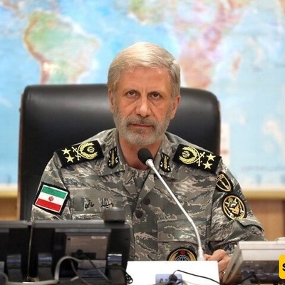 قائد الجیش یهنئ بتعیین أمین عام المجلس الأعلى للأمن القومی