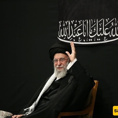 على عکس توقعات "إسرائیل"... الحرب وحدت إیران أکثر من أی وقت مضى؛ تحلیل غیر مسبوق لإعلام غربی یشیر إلى حضور قائد الثوره فی مراسم عاشوراء + فیدیو