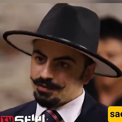 بفیدیو صادم؛ معارض إیرانی موالٍ للکیان الصهیونی یبرر مجازر الاحتلال بحق 20 ألف طفل فلسطینی!