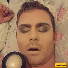 القصه المدهشه للرجال الذین یستخدمون المکیاج لجذب النساء (+صور)