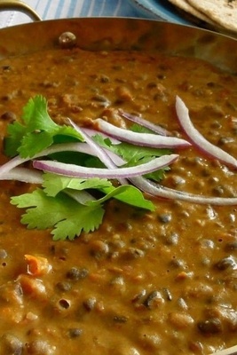 وصفه شوربه العدس والشعیریه الفارسیه البسیطه واللذیذه (على طریقه آش رشته) + صور