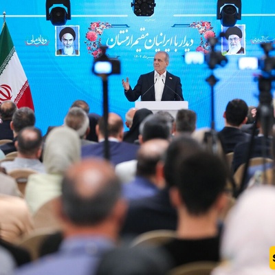 الرئیس بزشکیان : التفاعل والتعامل مع الدول الأخرى هو المفتاح الرئیسی للنمو والتقدم