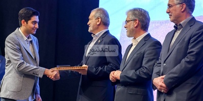 الحضور الدافئ والودود للدکتور بیزشکیان مع الطلاب فی الفصل الدراسی الجدید / افتتاح الجامعه بحضور الرئیس