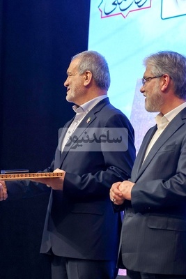 الحضور الدافئ والودود للدکتور بیزشکیان مع الطلاب فی الفصل الدراسی الجدید / افتتاح الجامعه بحضور الرئیس