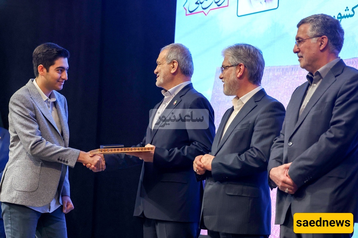 الحضور الدافئ والودود للدکتور بیزشکیان مع الطلاب فی الفصل الدراسی الجدید / افتتاح الجامعه بحضور الرئیس