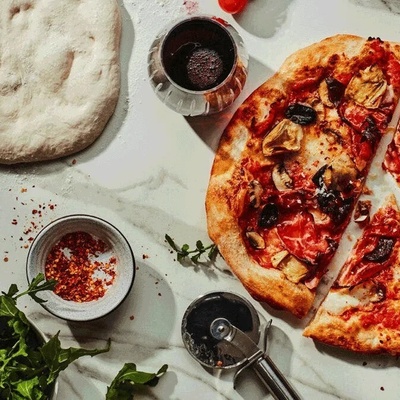 طریقه تحضیر البیتزا باستخدام عجینه خبز البربری