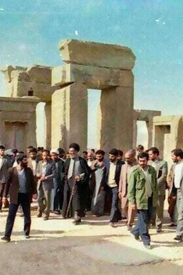 رأی المرشد الأعلى حول کوروش والحقبه الأخمینیه: "لیست مفخره، بل وهم!"