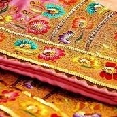 الحرف الیدویه فی قزوین وهدایاها التذکاریه السیاحیه الشهیره
