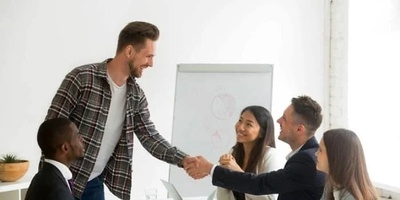 جمیع خصائص وأسالیب المدیر الجید والمحبوب