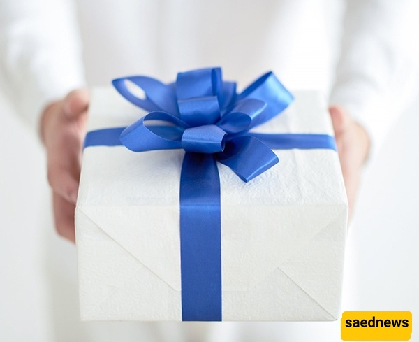 کیفیه تعزیز علاقاتک من خلال اختیار الهدیه المثالیه