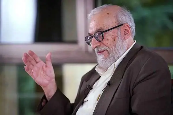 محمدجواد لاریجانی: الإنترنت المفتوح انتهى! ضروره فرض قیود صارمه على الاتصال الخارجی