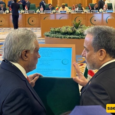 عراقجی ووزیر الخارجیه الباکستانی یلتقیان على هامش قمه منظمه التعاون الإسلامی
