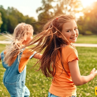 کیف یساعد اللعب الأطفال على تطویر مهاراتهم الاجتماعیه؟