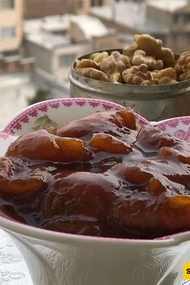 قیسوی تبریزی: متعه عطریه ولذیذه لصباح الجمعه عند الجده