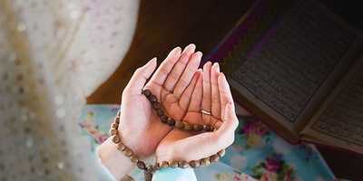 دعاء القنوت: أفضل الأدعیه من القرآن الکریم ومفاتیح الجنان