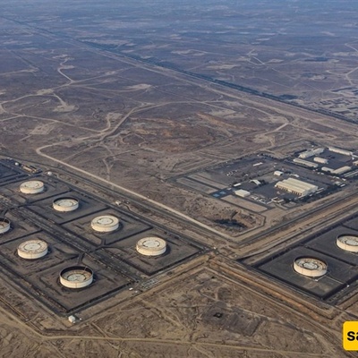 أسعار النفط تتجاوز 90 دولاراً مع مخاوف من الإمدادات بسبب الحرب الأمیرکیه‑الإیرانیه