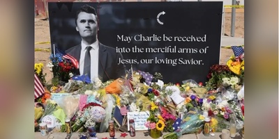 حمله یمینیه متطرفه تطیح بوظائف منتقدی تشارلی کیرک بعد مقتله (15 شخصًا فقدوا عملهم حتى الآن)
