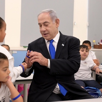 اعترف نتنیاهو بمراره: وسیط فی الاتجار بالأطفال هو شریکنا!