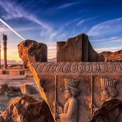 لماذا زیاره برسیبولیس واجبه على کل سائح؟ اکتشف روائع التاریخ والحضاره الفارسیه