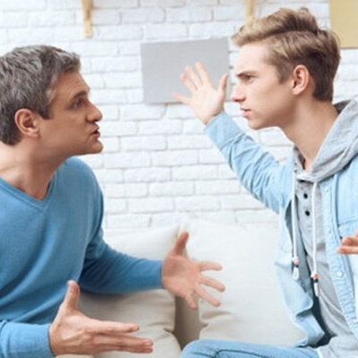 خمسه عبارات ضاره یجب ألا تقولها لمراهقک