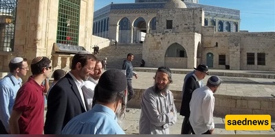 مستعمرون یقتحمون المسجد الأقصى