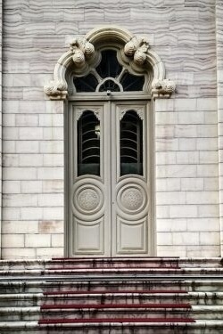 قصر الرخام: إرث إیران الملکی المذهل وجوهرتها التاریخیه