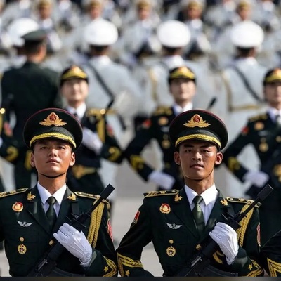 بوتین وبزشکیان وکیم جونغ أون یشارکون فی عرض یوم النصر الصینی بجانب شی جینبینغ