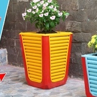 وقت الإبداع: کیفیه صنع مزهریه من کرسی بلاستیکی وأسمنت – لا حاجه للشراء! هیا نصنعها معًا فی وقت قصیر + فیدیو