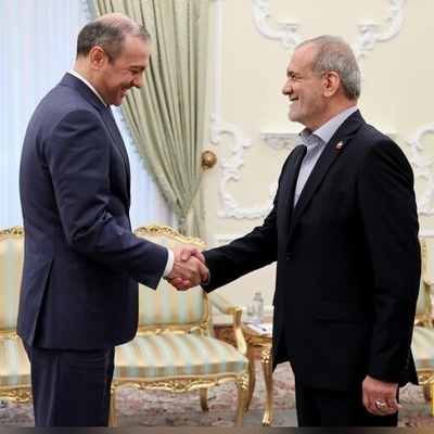 بزشکیان: القوى الأجنبیه لن تعرقل العلاقات بین طهران ویریفان