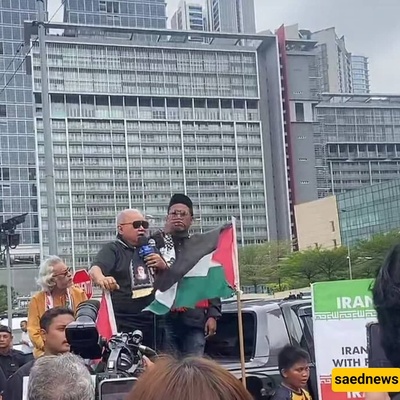 المالیزیون یتظاهرون دعما لإیران أمام السفاره الأمیرکیه