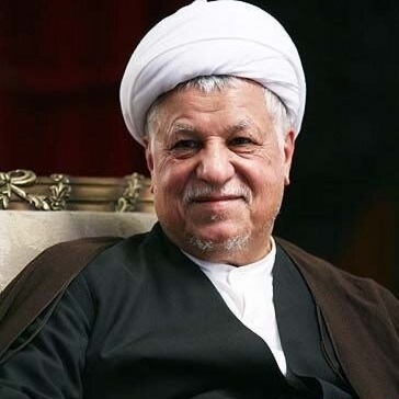 دیکور منزل بسیط وطاوله هفت سین لزوجه حسن هاشمی رفسنجانی فی طهران + صور/ سجاد میکانیکی وکراسی خشبیه