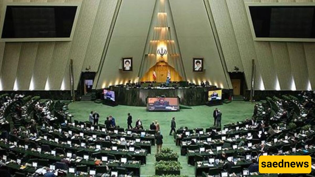 البرلمان الإیرانی: لا مفاوضات جدیده قبل الشروط/وأمریکا خدعتنا بغطاء الحوا