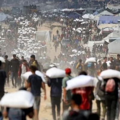 عشرات الشهداء والجرحى باستهداف الاحتلال لمنتظری المساعدات فی قطاع غزه