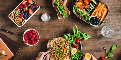 ما هی وجبات الغداء والعشاء اللذیذه التی یمکننی طهیها بدون لحم أو دجاج؟