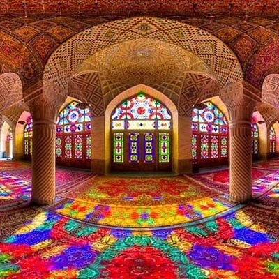 أین یقع مسجد نصیر الملک فی شیراز؟