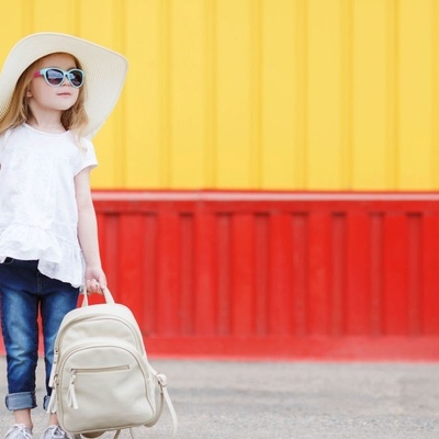 طفله روسیه صغیره تکتسب شهره بسبب جمال وجهها