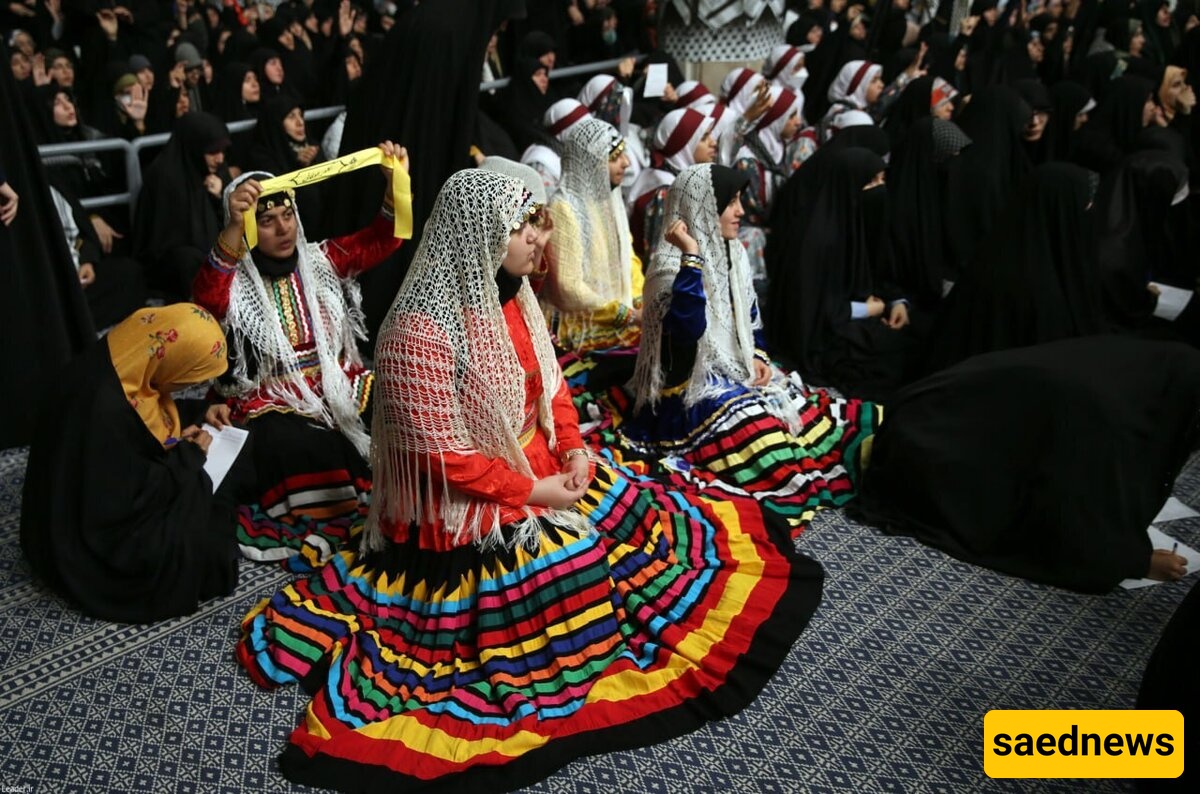 ملابس ممیّزه ارتدتها فتیات مراهقات