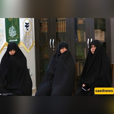 ابنه الرئیس الشهید رئیسی تُحیی ذکراه فی جامعه طهران: «قلت له لا تأتِ یوم الطالب... لکنه أصرّ بشجاعه»